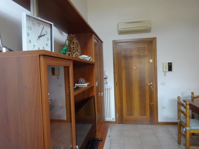 rent Centro Storico 1 bed apartment 3