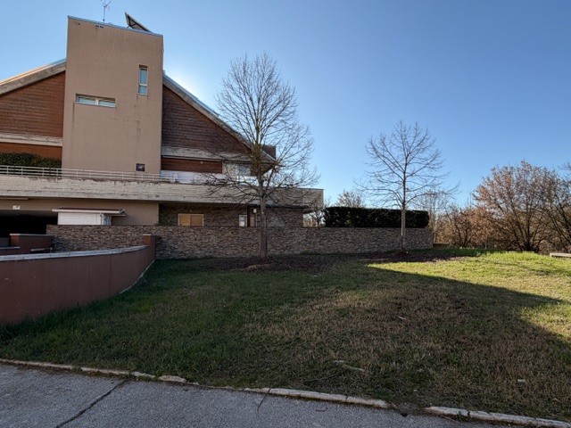 VENDITA Parco Urbano appartam. con giardi 1